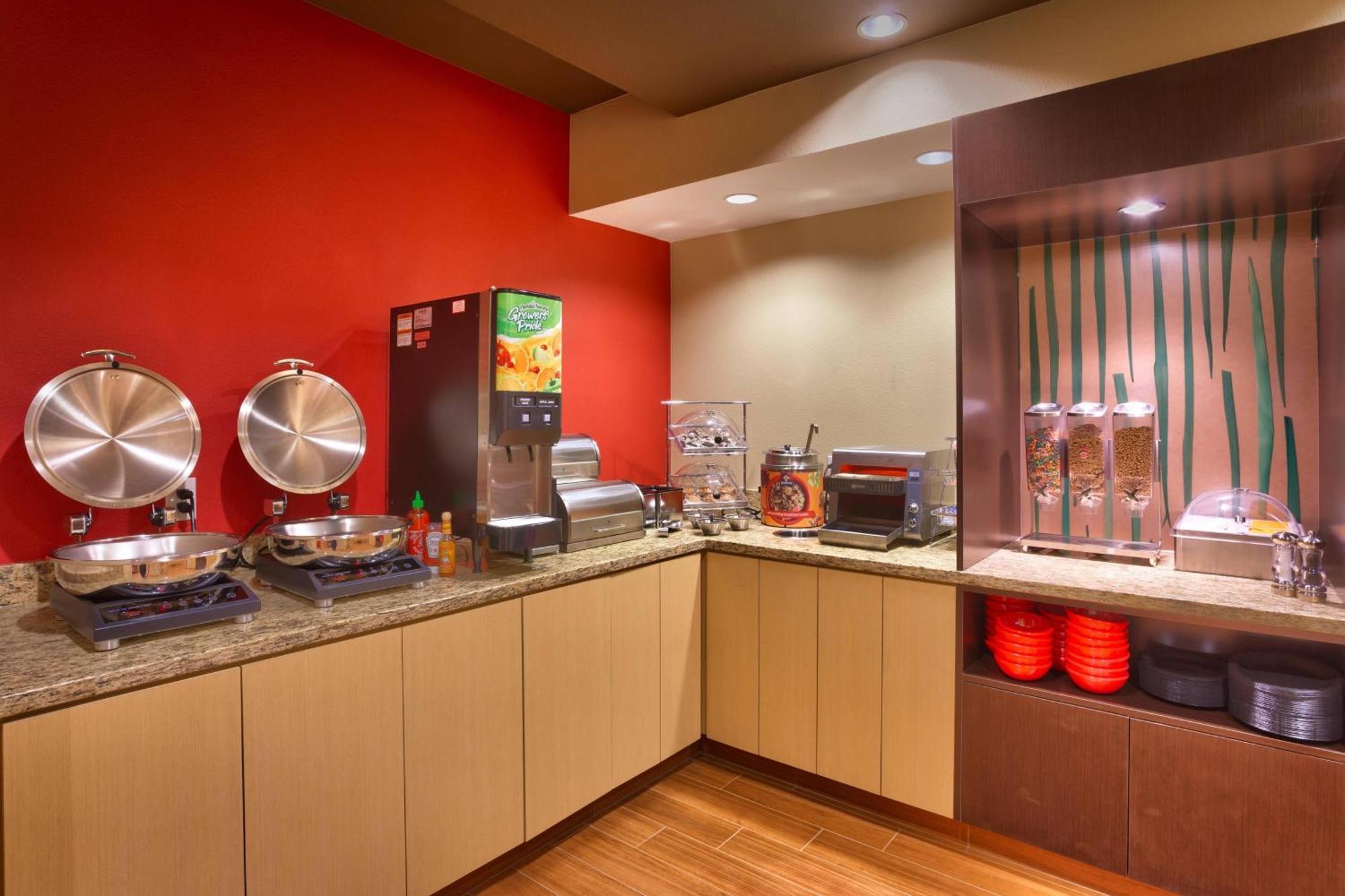 Towneplace Suites By Marriott Dickinson Esterno foto