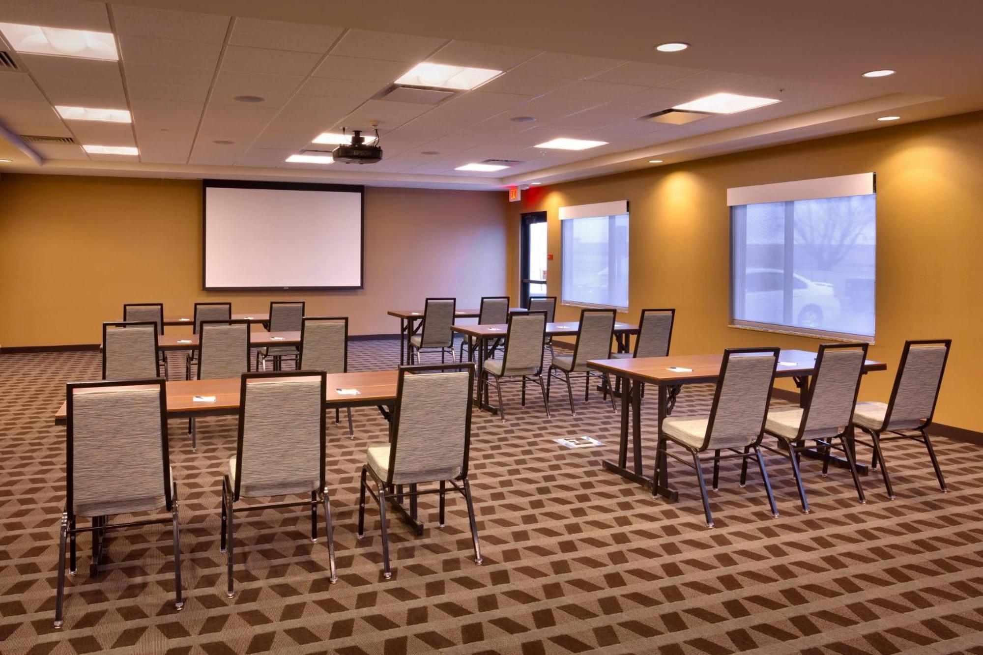 Towneplace Suites By Marriott Dickinson Esterno foto